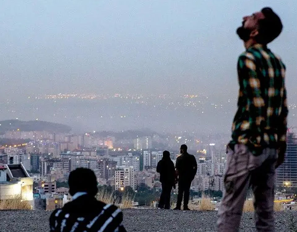 خطر نابودی دفاتر در پی بحران ارزی و مالیات‌های سنگین پس از جنگ